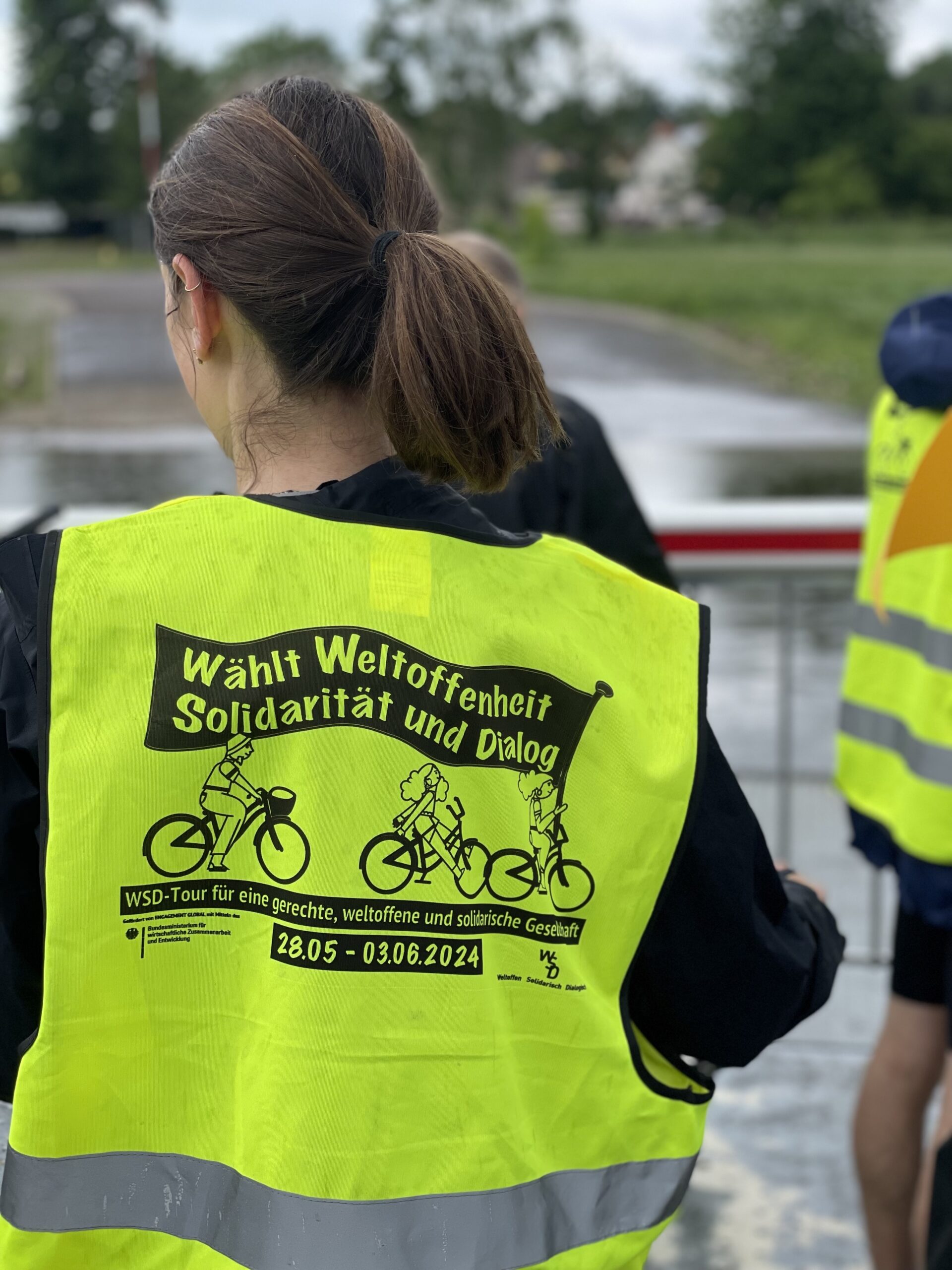 Read more about the article Radtour „Wählt Weltoffenheit, Solidarität und Dialog“